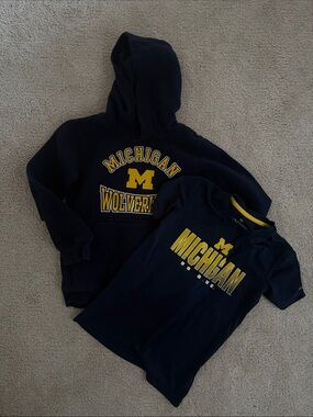 Colosseum Kids Navy and Yellow Michigan Wolverines Hoodie & Tee Set